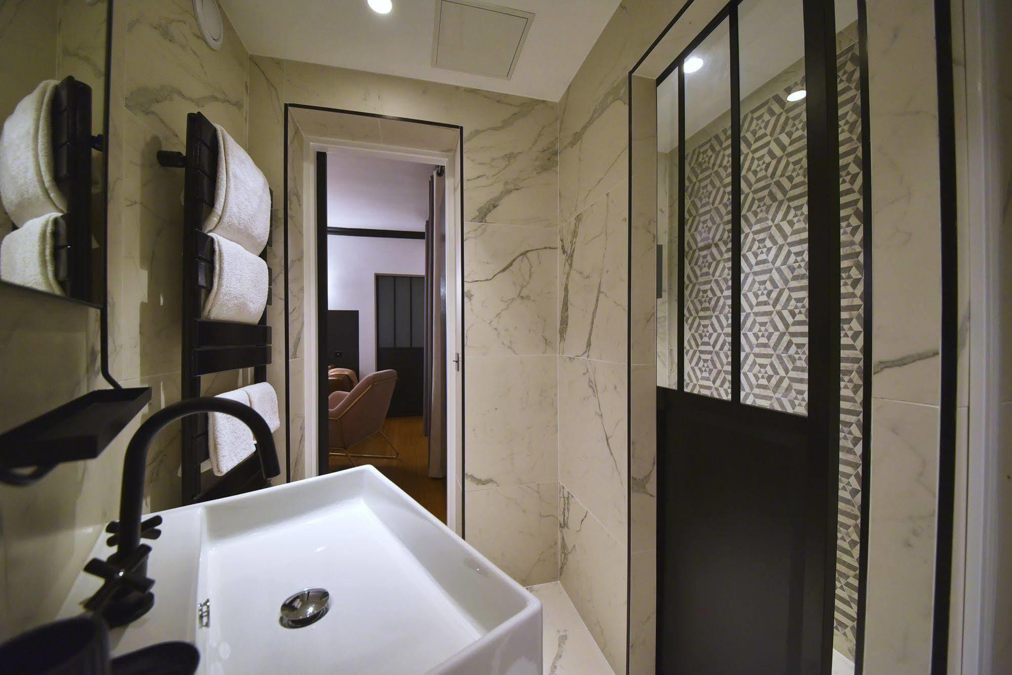 Hotel Madrigal Parijs